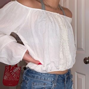 white off the shoulder top 🤍